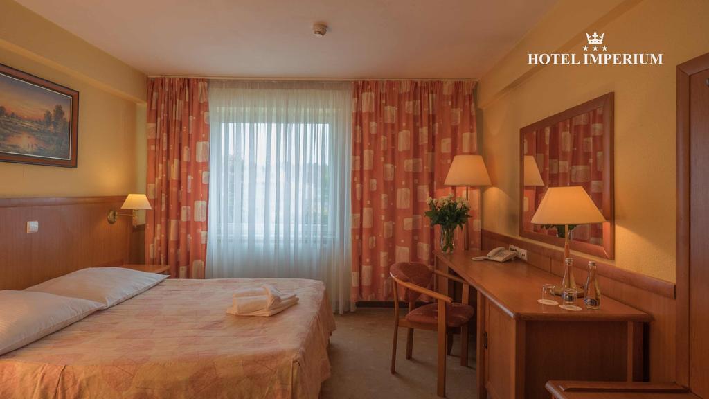 Hotel Imperium プシュチナ エクステリア 写真